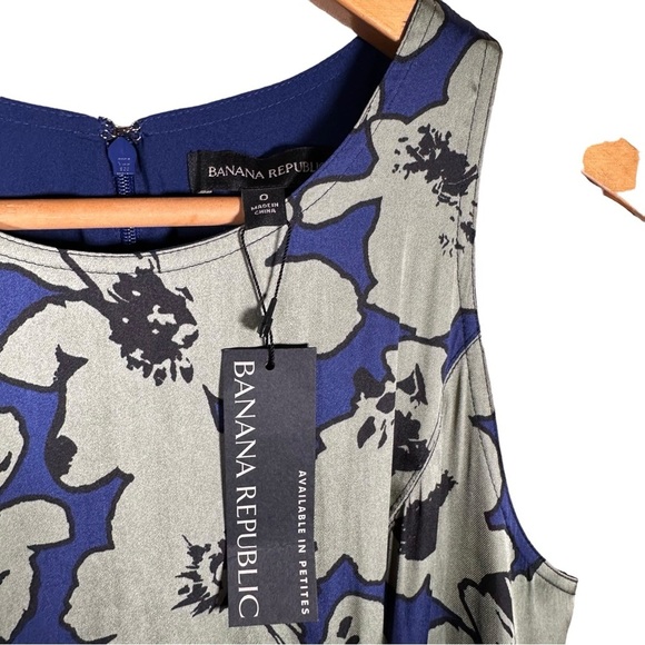 BANANA REPUBLIC Silky Floral Contrast Stitch Maxi Dress - Picture 8 of 14